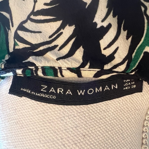 Zara sleeveless tropical print top size medium for spring and summer look - Picture 3 of 6